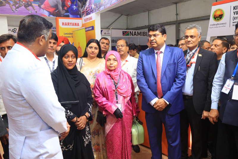 H.E. Mr. Bishwadip Dey, High Commissioner of India, along with Director General TanTrade Ms. Latifa Khamis inaugurated t – photo 4