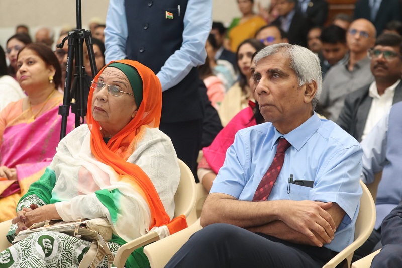 Hon'ble Raksha Rajya Mantri of India Shri Sanjay Seth interacted with the Indian Community and Indian Diaspora at the Hi – photo 9