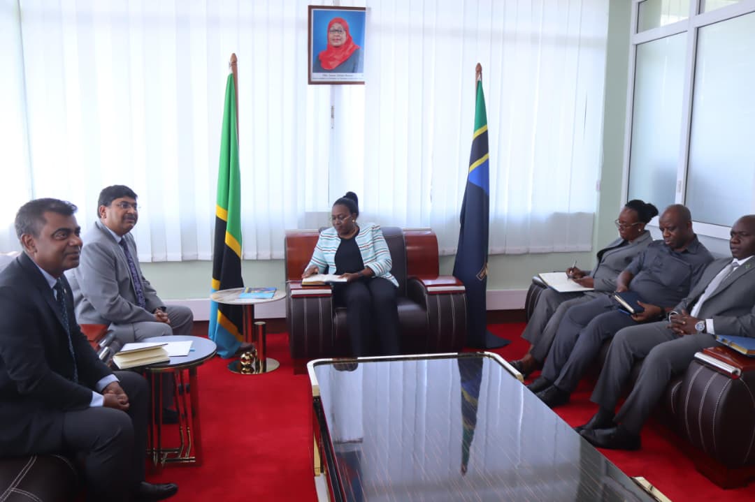 High Commissioner of India to Tanzania met with Dr. Anna P. Makakala, Commissioner General of Immigration (02 January 20 – photo 3