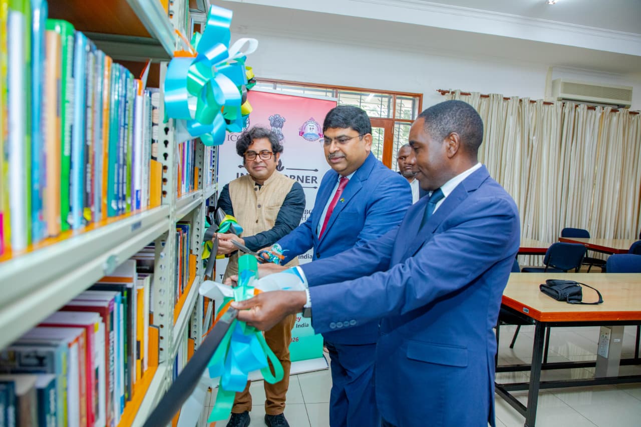 High Commissioner inaugurated the India Book Corner at the The Nelson Mandela African Institution of Science and Technol – photo 2
