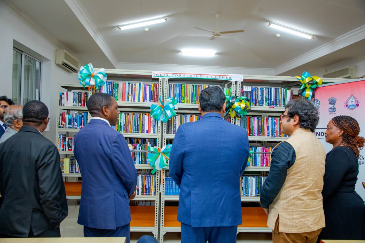 High Commissioner inaugurated the India Book Corner at the The Nelson Mandela African Institution of Science and Technol – photo 3