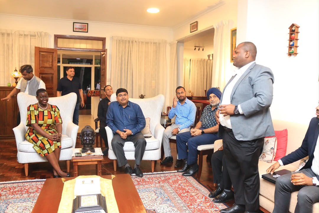 High Commissioner Shri Bishwadip Dey hosted a pre-departure dinner at India House, Dar es Salaam, for thirty Tanzanian d – photo 5